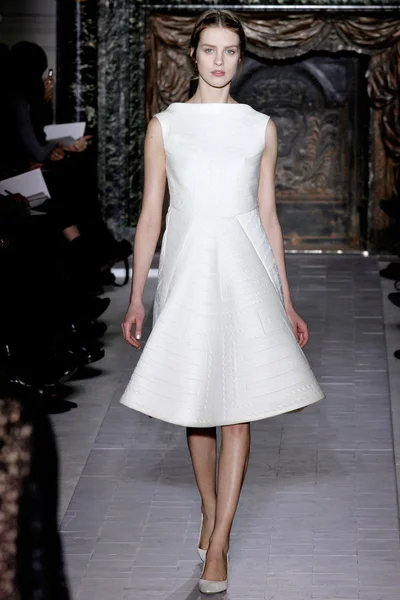 Look 30